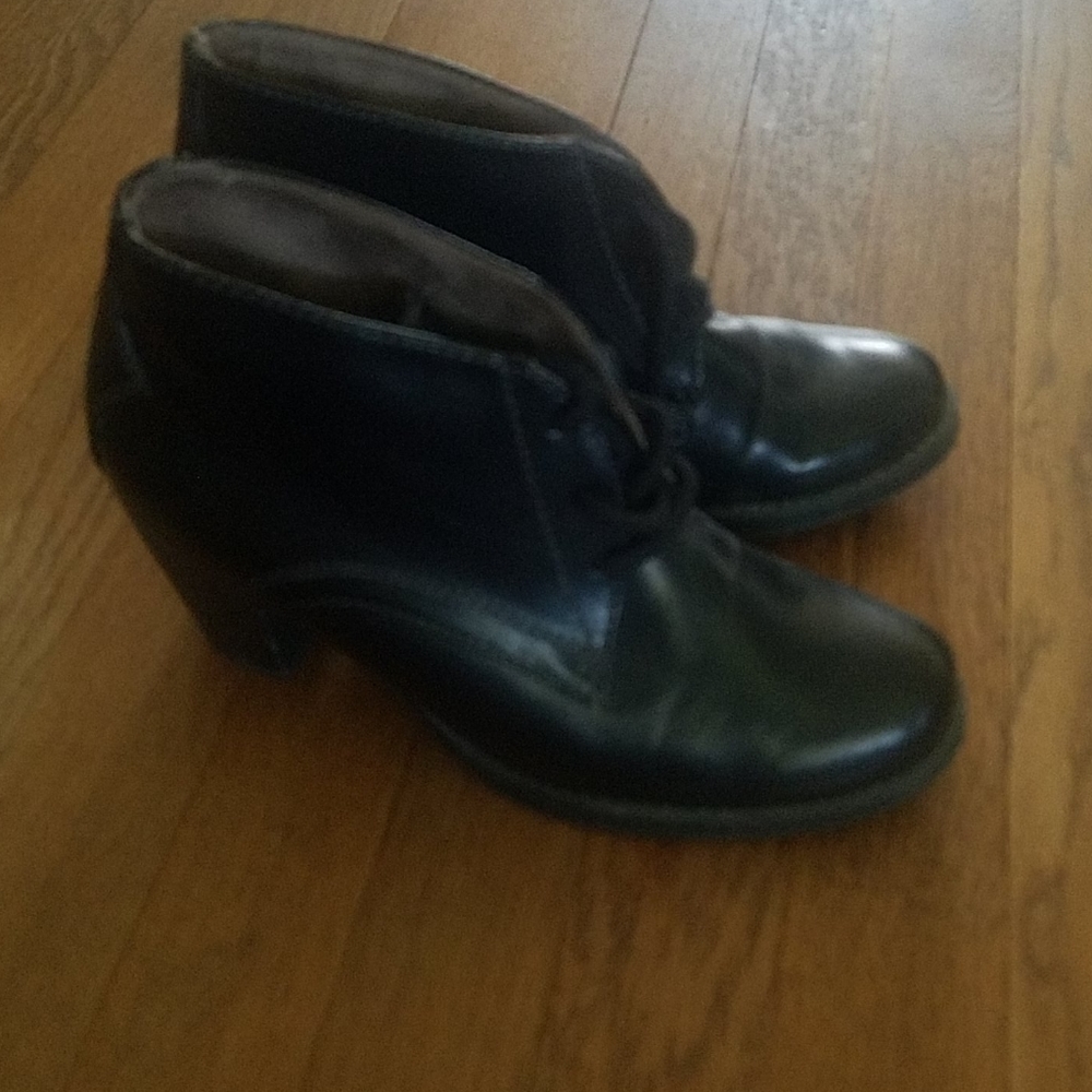 Shoeties - Picture 2 of 6